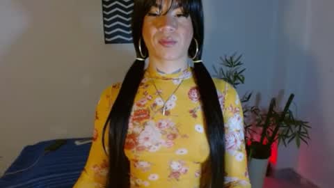 Snapshot of camilaparrisx chatting on 07.25.26 camilaparrisx online show from 07.25.26