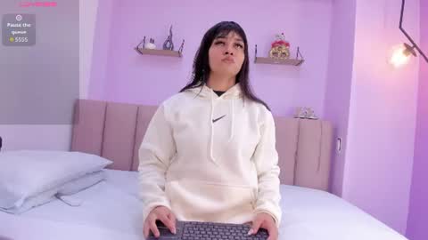 Snapshot of camilascoth chatting on 07.12.26 camila online show from 07.12.26