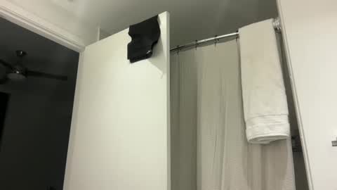 Snapshot of camiliakxoxo chatting on 11.21.25 camiliakxoxo online show from 11.21.25