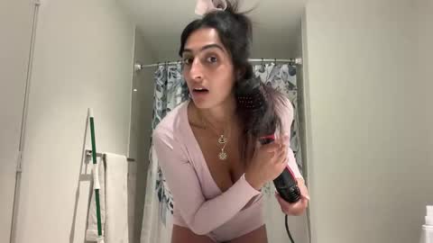 Snapshot of camiliakxoxo chatting on 01.06.26 camiliakxoxo online show from 01.06.26