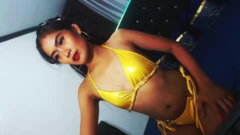 Snapshot of camilla_morena chatting on 02.11.25 camilla_morena online show from 02.11.25