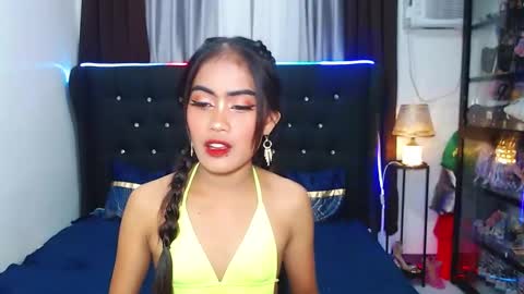 Snapshot of camilla_morena chatting on 02.21.25 camilla_morena online show from 02.21.25