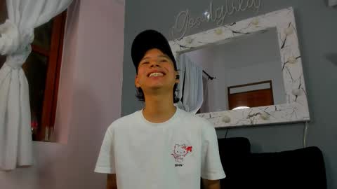 Snapshot of camillo_virgil chatting on 09.10.25 Camillo Virgil online show from 09.10.25