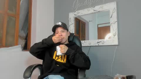 Snapshot of camillo_virgil chatting on 10.01.25 Camillo Virgil online show from 10.01.25