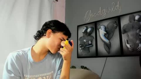 Snapshot of camillo_virgil chatting on 10.21.25 Camillo Virgil online show from 10.21.25