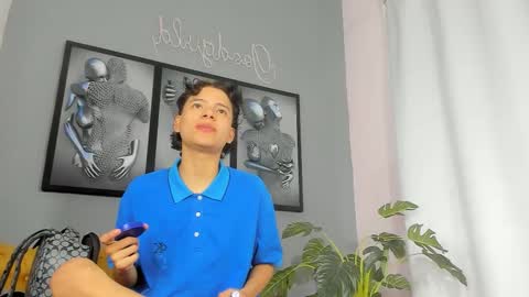 Snapshot of camillo_virgil chatting on 11.02.25 Camillo Virgil online show from 11.02.25