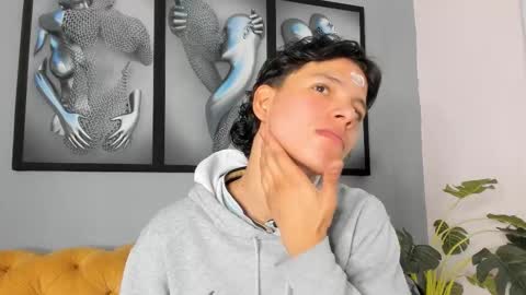 Snapshot of camillo_virgil chatting on 11.24.25 Camillo Virgil online show from 11.24.25