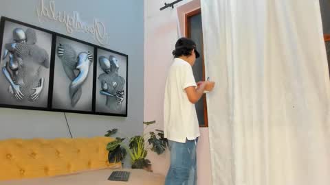 Snapshot of camillo_virgil chatting on 11.30.25 Camillo Virgil online show from 11.30.25