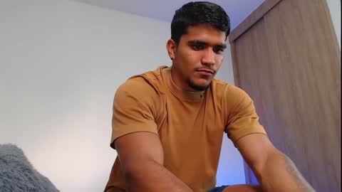 Snapshot of camilo_contre21 chatting on 11.24.25 camilo_contre21 online show from 11.24.25