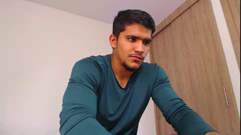 Snapshot of camilo_contre21 chatting on 12.02.25 camilo_contre21 online show from 12.02.25