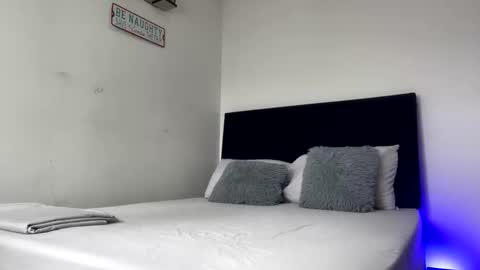 Snapshot of camilo_contre21 chatting on 01.10.26 camilo_contre21 online show from 01.10.26