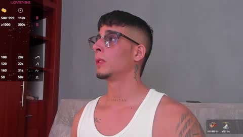   INDEPENDENT MODEL online show from 12.25.24