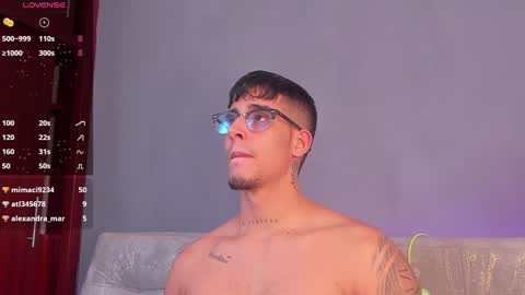   INDEPENDENT MODEL online show from 12.30.24