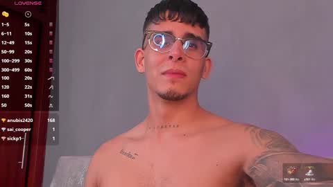   INDEPENDENT MODEL online show from 01.02.25