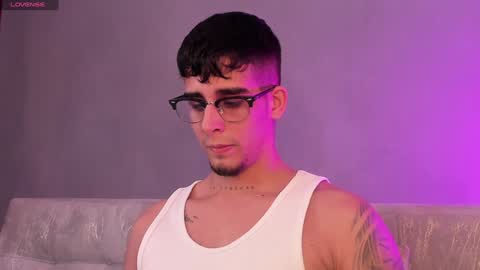   INDEPENDENT MODEL online show from 01.08.25