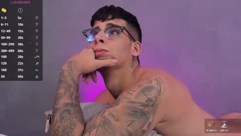   INDEPENDENT MODEL online show from 01.09.25