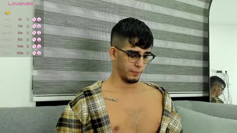   INDEPENDENT MODEL online show from 01.30.25