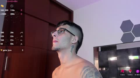   INDEPENDENT MODEL online show from 02.04.25