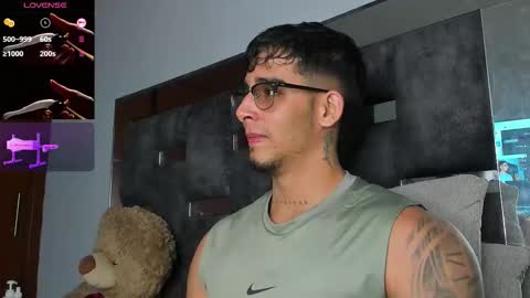   INDEPENDENT MODEL online show from 09.12.25