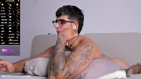   INDEPENDENT MODEL online show from 07.10.26