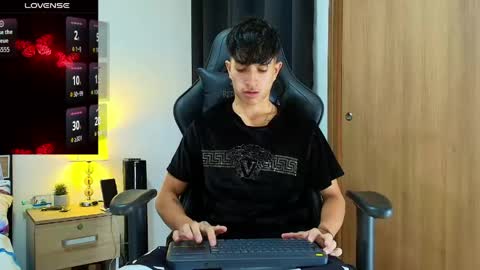 Snapshot of camilobass_ chatting on 05.19.26 Camilo Bass online show from 05.19.26