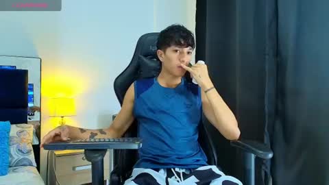 Snapshot of camilobass_ chatting on 07.12.26 Camilo Bass online show from 07.12.26