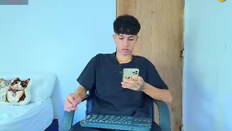 Snapshot of camilobass_ chatting on 07.19.26 Camilo Bass online show from 07.19.26