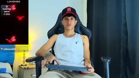 Snapshot of camilobass_ chatting on 07.26.26 Camilo Bass online show from 07.26.26