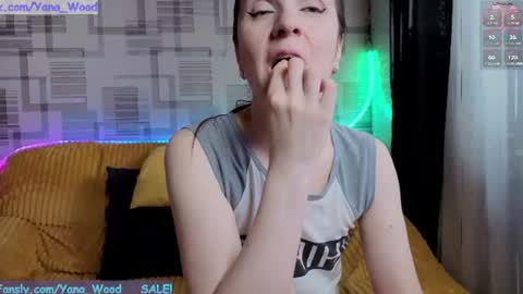 Snapshot of camkitana01 chatting on 06.22.26 Kitana online show from 06.22.26