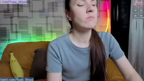 Snapshot of camkitana01 chatting on 07.15.26 Kitana online show from 07.15.26