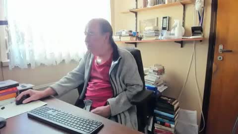 Snapshot of cammee chatting on 02.02.25 Cammee online show from 02.02.25