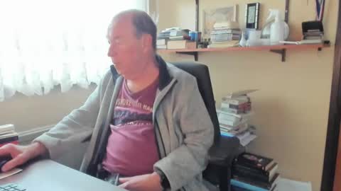 Snapshot of cammee chatting on 02.22.25 Cammee online show from 02.22.25