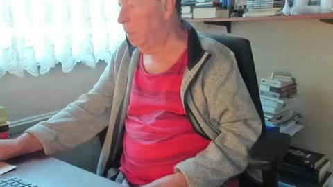 Snapshot of cammee chatting on 02.27.25 Cammee online show from 02.27.25