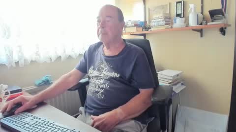 Snapshot of cammee chatting on 09.14.25 Cammee online show from 09.14.25