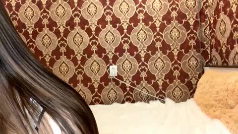 Vicky online show from 10.27.25