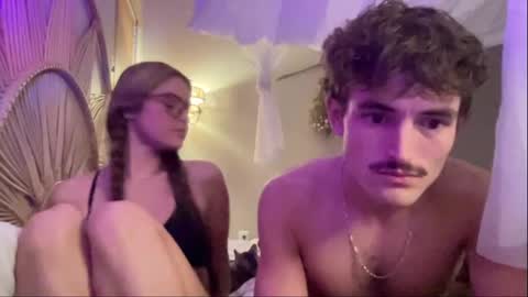 Snapshot of camncaroline chatting on 09.17.25 camncaroline online show from 09.17.25
