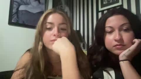 Snapshot of camncaroline chatting on 09.22.25 camncaroline online show from 09.22.25