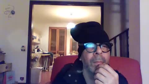 Snapshot of camomilla72 chatting on 03.05.25 Cristian online show from 03.05.25