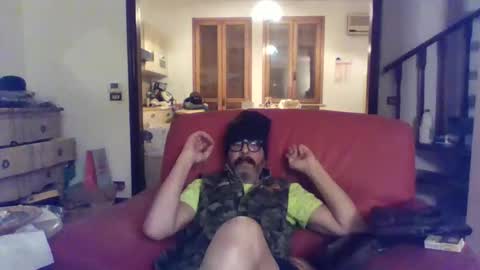 Snapshot of camomilla72 chatting on 09.26.25 Cristian online show from 09.26.25