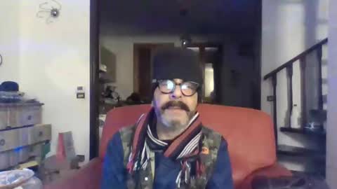 Snapshot of camomilla72 chatting on 09.29.25 Cristian online show from 09.29.25
