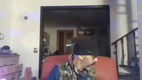 Snapshot of camomilla72 chatting on 09.30.25 Cristian online show from 09.30.25