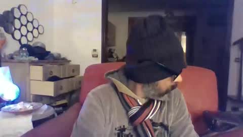 Snapshot of camomilla72 chatting on 10.21.25 Cristian online show from 10.21.25