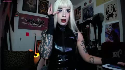 Elizabeth666 online show from 05.01.26