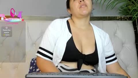Candy  online show from 10.25.25