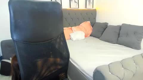 candiceferragamo online show from 02.12.26