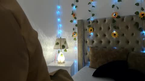 Candie  online show from 09.12.25