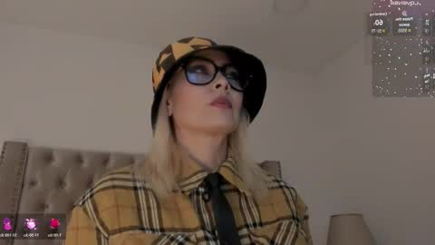 Candie  online show from 02.02.26