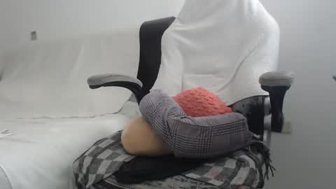 Snapshot of candy08tits chatting on 01.16.25 candy08tits online show from 01.16.25