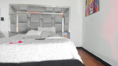 Candy  And Andy  online show from 12.01.25