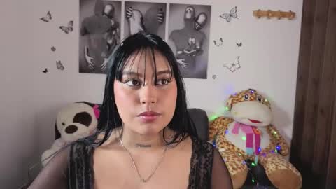 Im ChloeJoin The Fan Club online show from 01.12.26